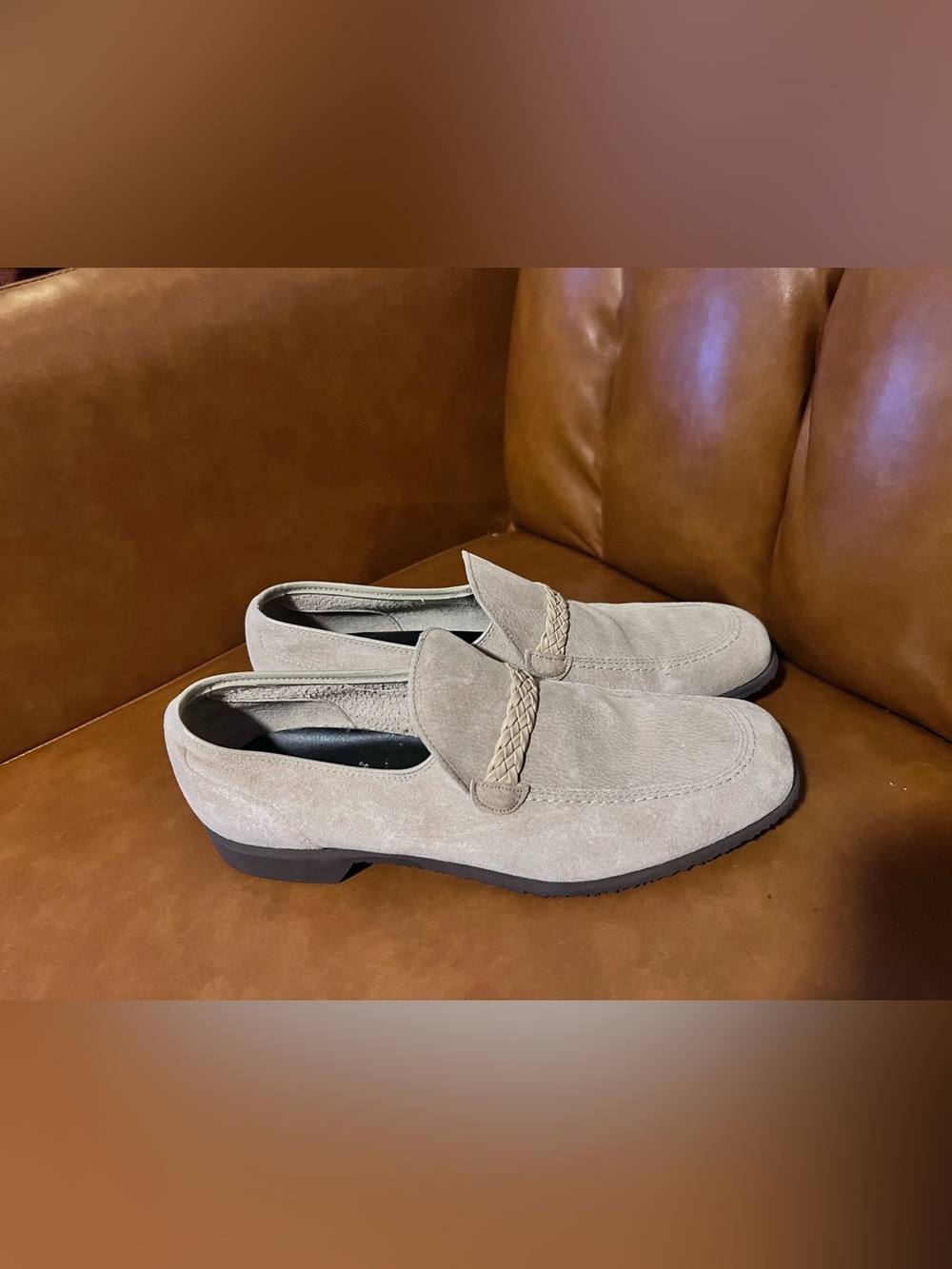 Hush Puppies light beige/taupe suede slip-on loafers w/braided strap men’s 10M